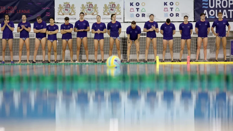 POBJEDA PRED KOTORSKIM NAVIJAČIMA